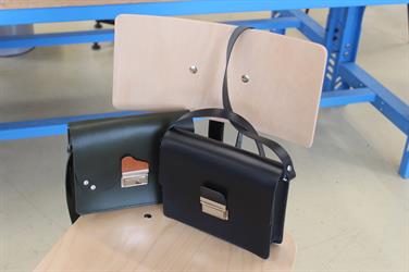 Image for: CUIR : FABRICATION D'UN SAC BANDOULIÈRE