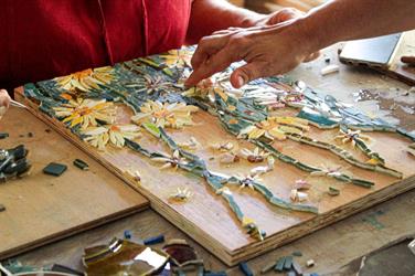 Image for: MOSAÏQUE : CRÉATION EN PIERRE, SMALTI, EMAUX