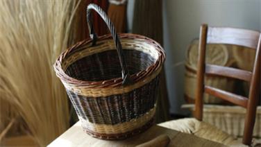 Image for: VANNERIE : RÉALISATION D’UN PANIER ROND