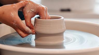 Image for: POTERIE AU TOUR ET CUISSON : FABRICATION D’UN FOUR